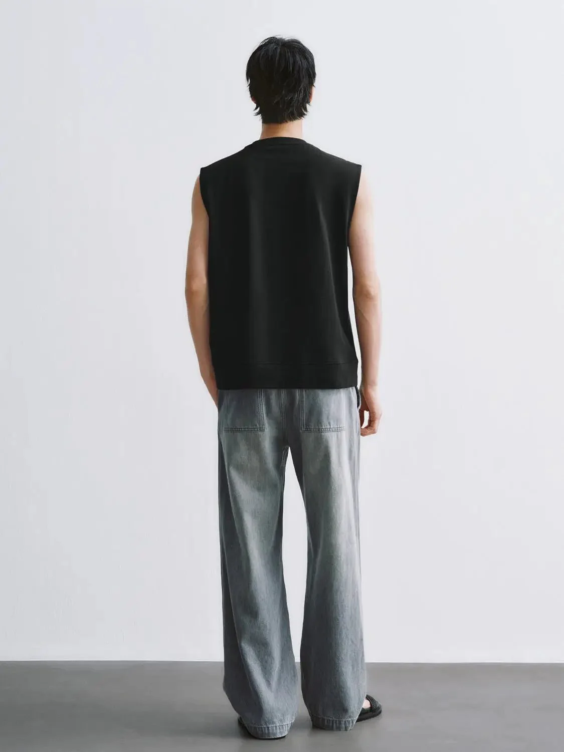 6225-classic-cotton-crew-neck-sleeveless-tank-tops-14.webp Classic Cotton Crew Neck Sleeveless Tank Tops