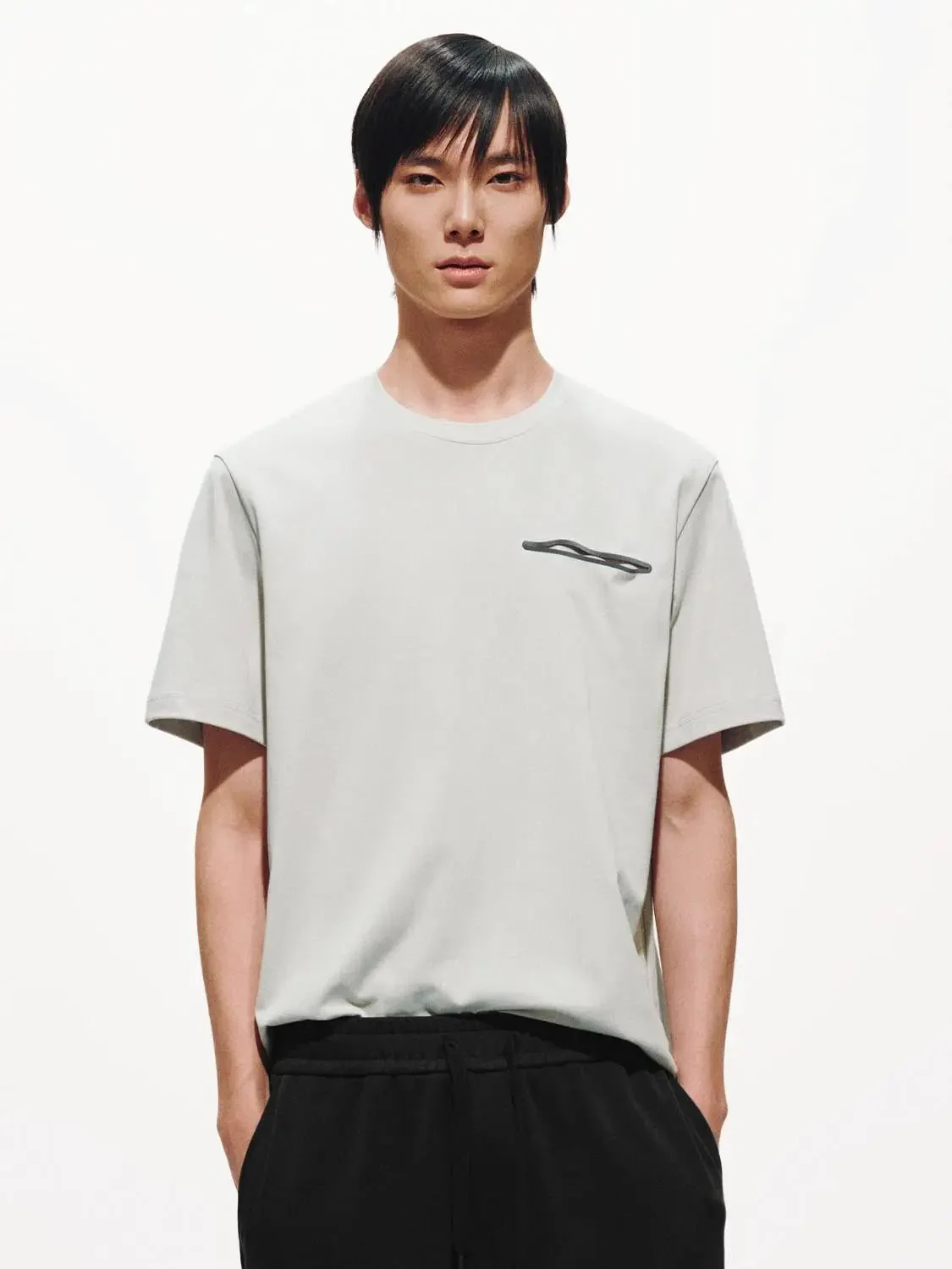 6359-cotton-blend-minimalist-zip-chest-pocket-t-shirts-9.webp Cotton Blend Minimalist Zip Chest Pocket T-Shirts