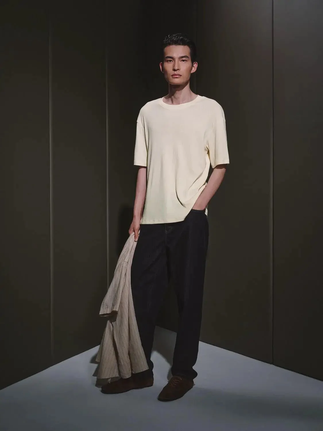 6495-cotton-linen-blend-everyday-wear-medium-stretch-t-shirts-5.webp Cotton Linen Blend Everyday Wear Medium Stretch T-Shirts
