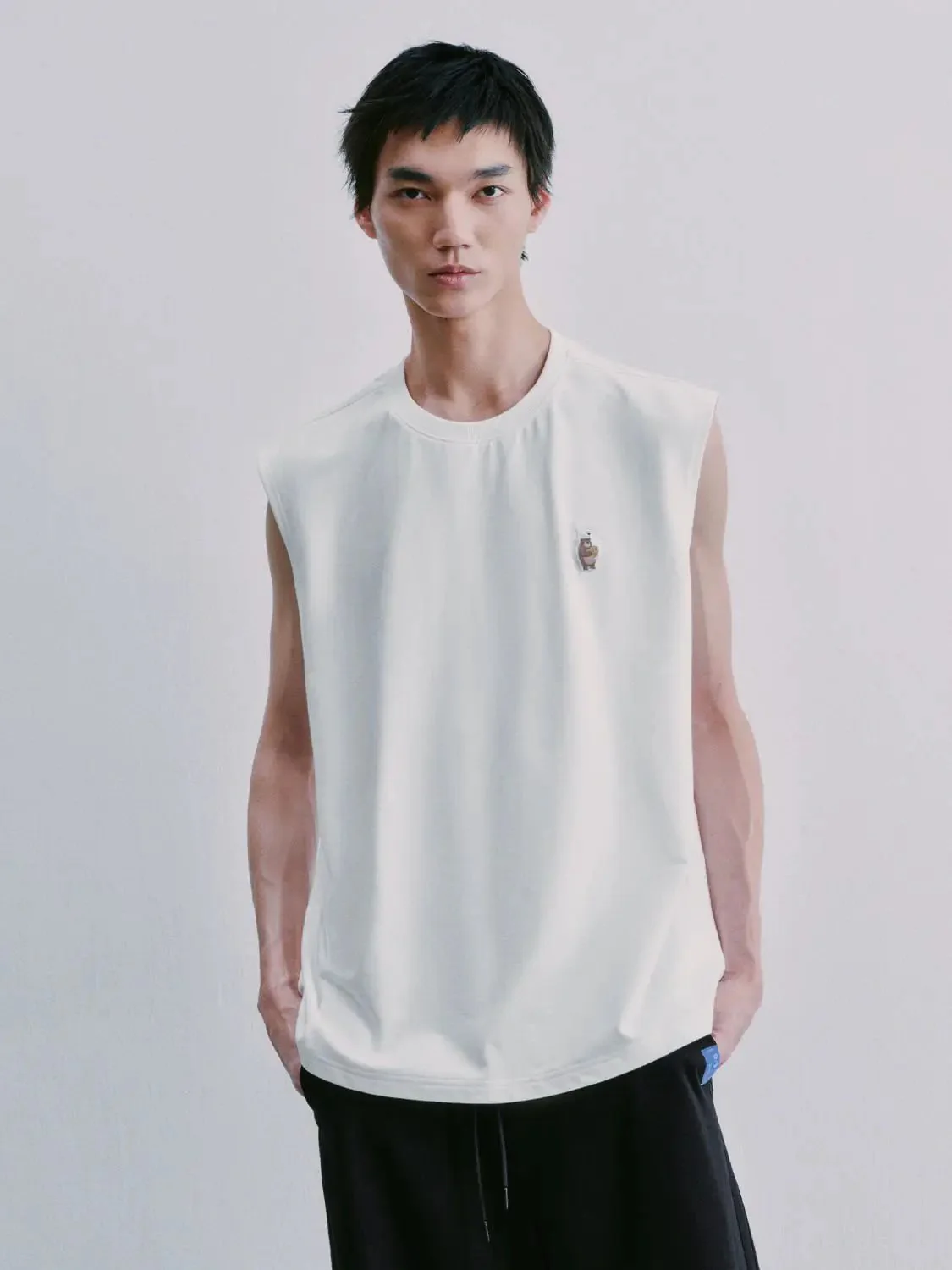 6613-sleeveless-soft-breathable-comfort-everyday-wear-tank-tops-1.webp Sleeveless Soft Breathable Comfort Everyday Wear Tank Tops