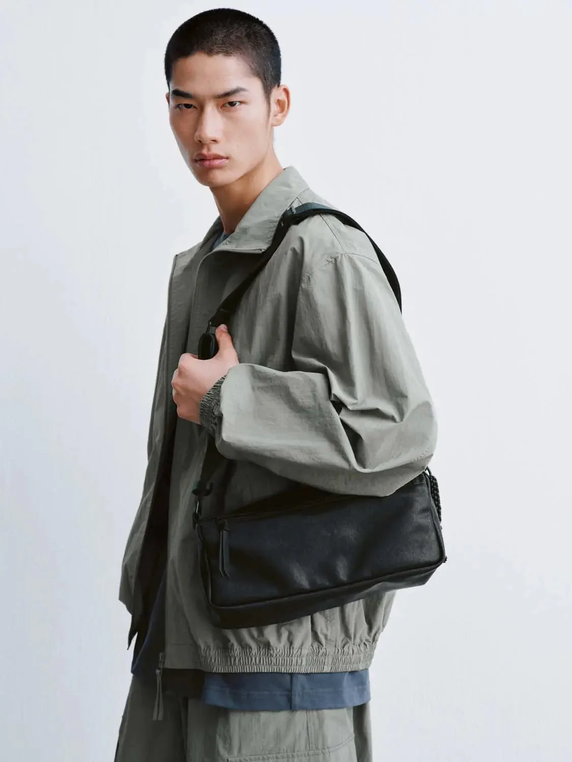 6659-minimalist-textile-lined-faux-leather-crossbody-bags-1.webp Minimalist Textile Lined Faux Leather Crossbody Bags
