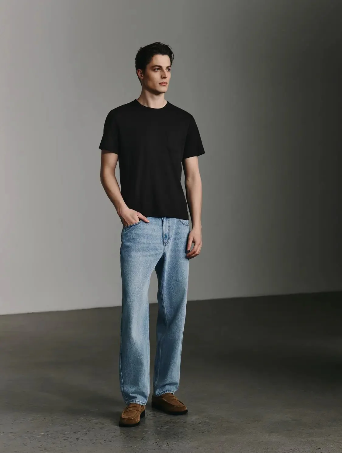 6660-cotton-linen-blend-pocket-t-shirts-with-subtle-stretch-4.webp Cotton Linen Blend Pocket T-Shirts With Subtle Stretch