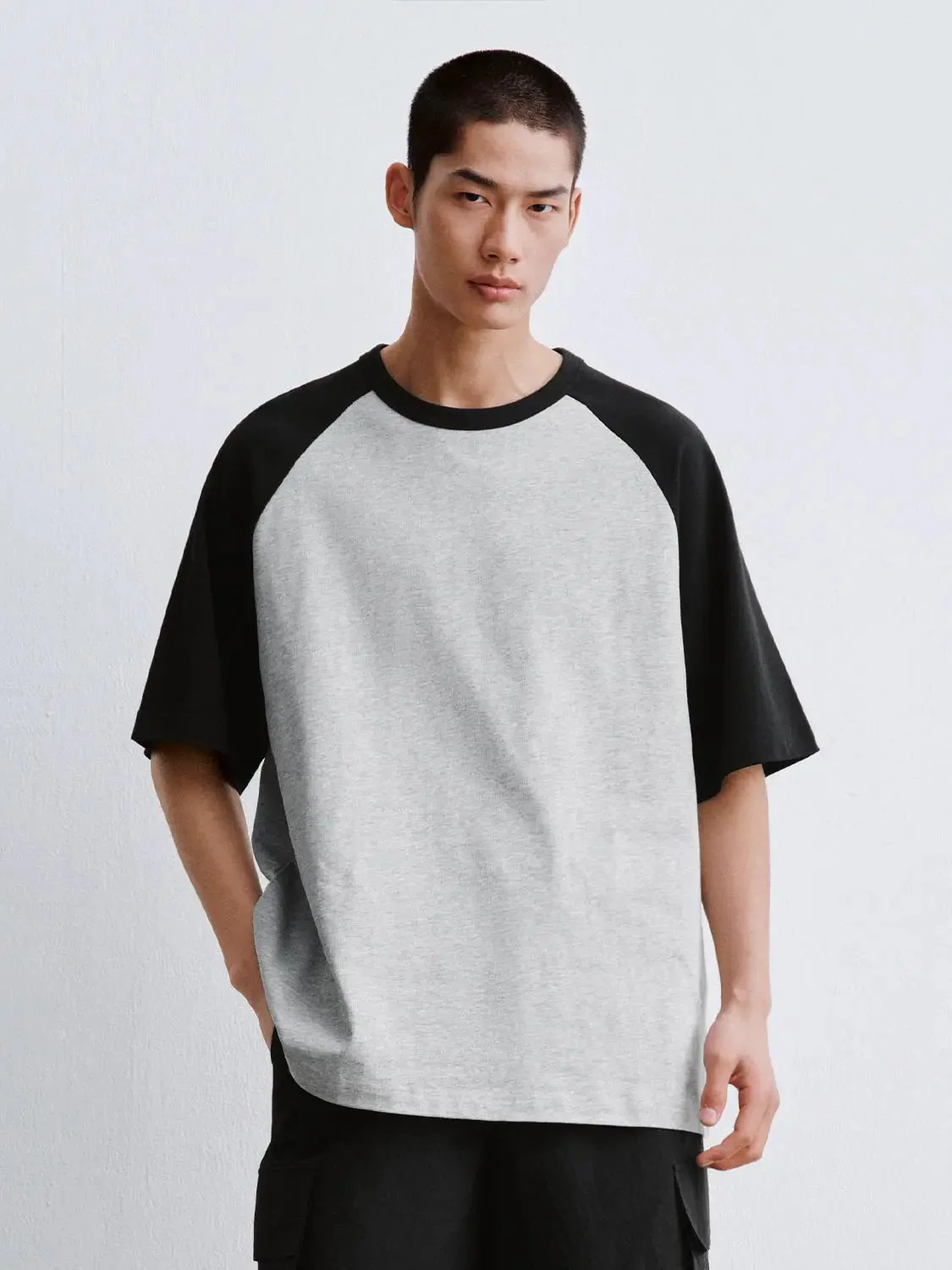 6738-cotton-blend-raglan-sleeve-contrast-t-shirts-1.webp Cotton Blend Raglan Sleeve Contrast T-Shirts
