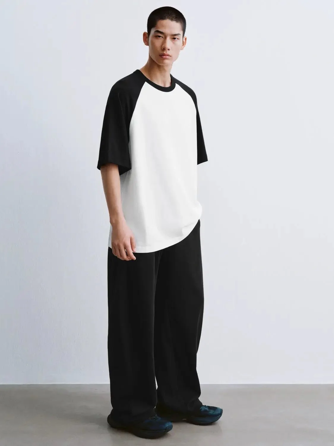 6738-cotton-blend-raglan-sleeve-contrast-t-shirts-12.webp Cotton Blend Raglan Sleeve Contrast T-Shirts