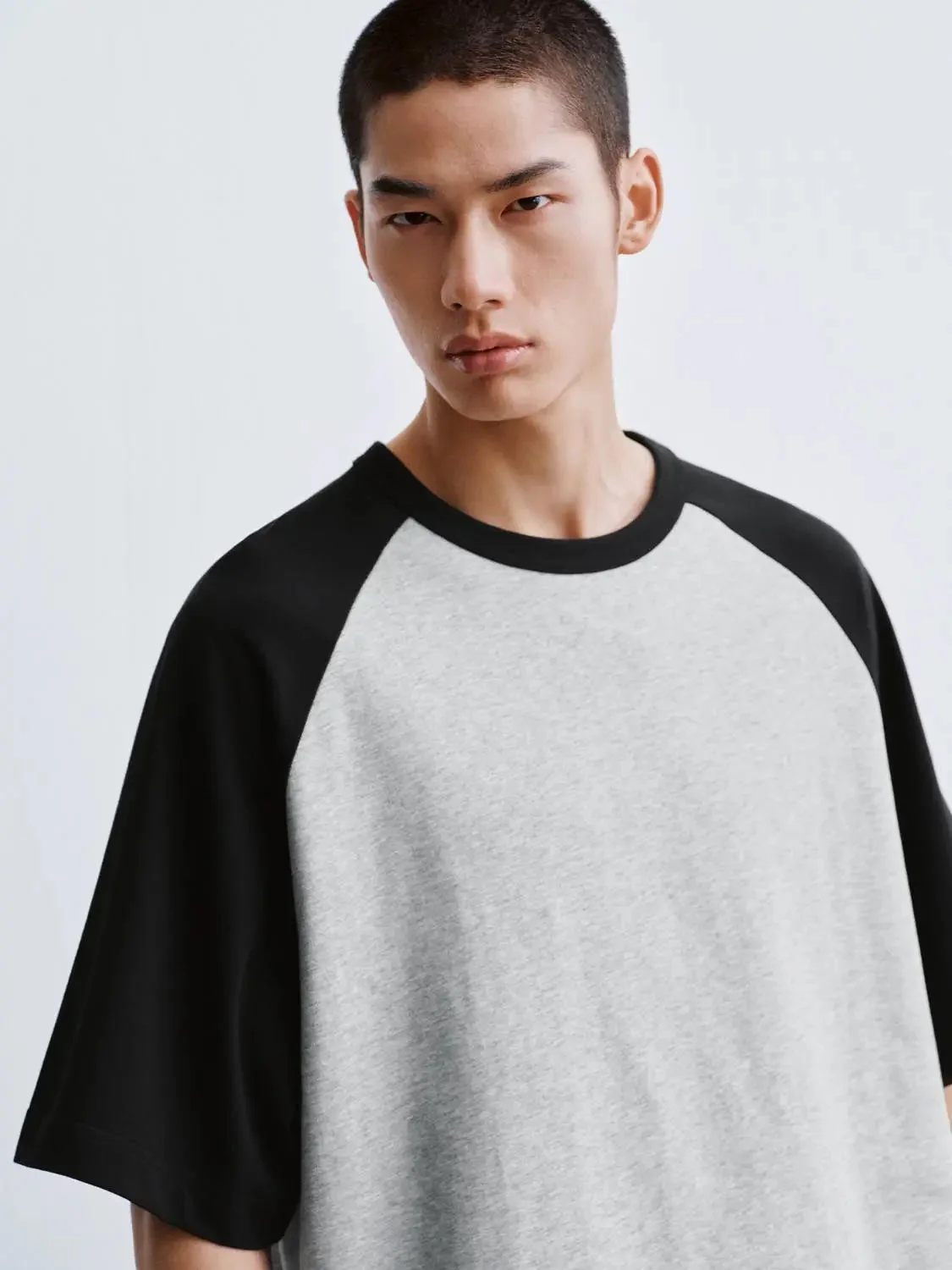 6738-cotton-blend-raglan-sleeve-contrast-t-shirts-3.webp Cotton Blend Raglan Sleeve Contrast T-Shirts