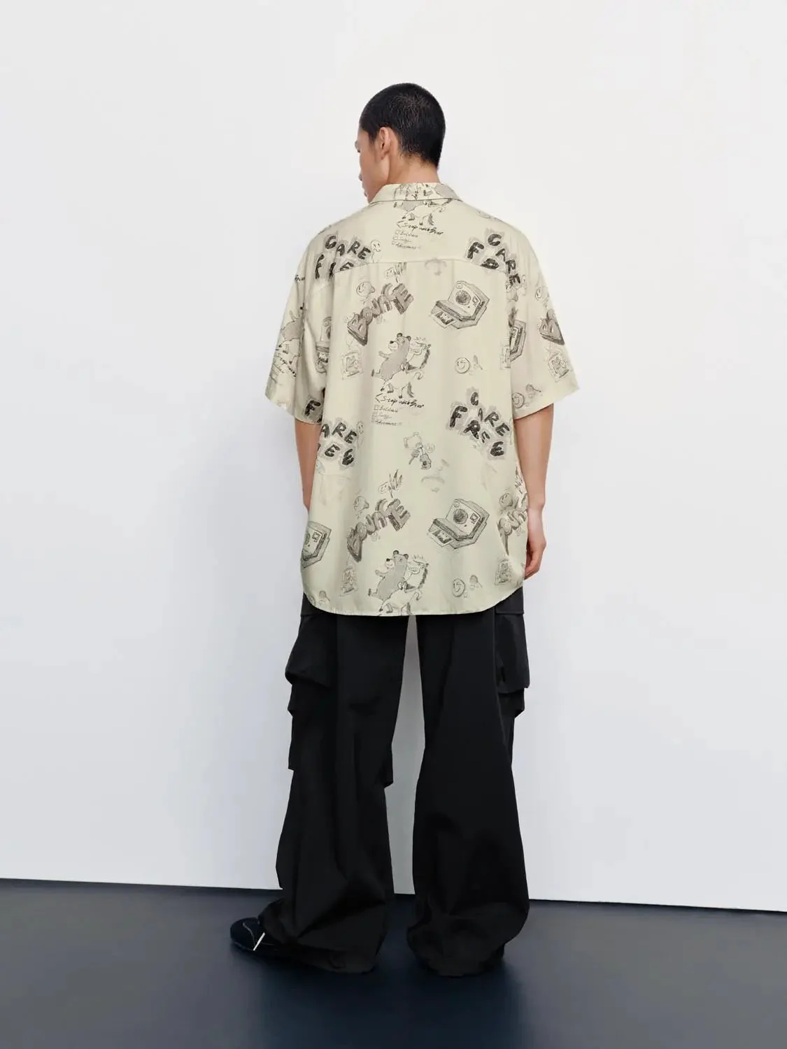 6749-beige-cotton-graphic-print-short-sleeve-shirts-6.webp Beige Cotton Graphic Print Short Sleeve Shirts