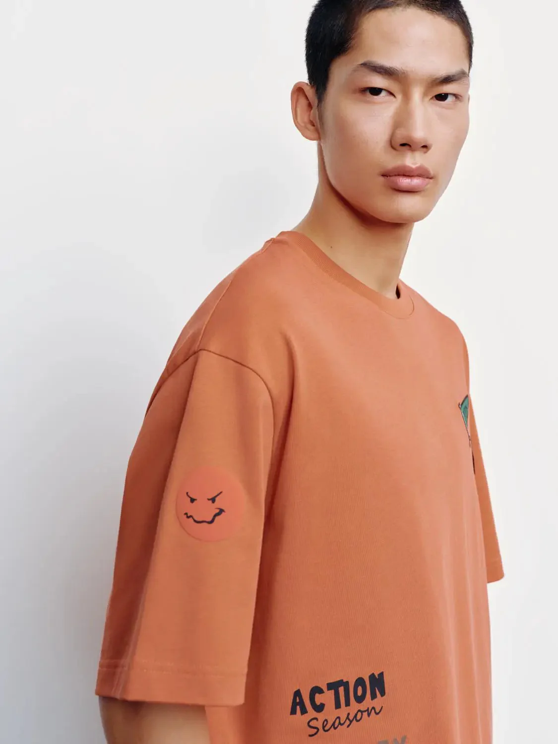 6783-cotton-embroidered-print-crew-neck-t-shirts-3.webp Cotton Embroidered Print Crew Neck T-Shirts