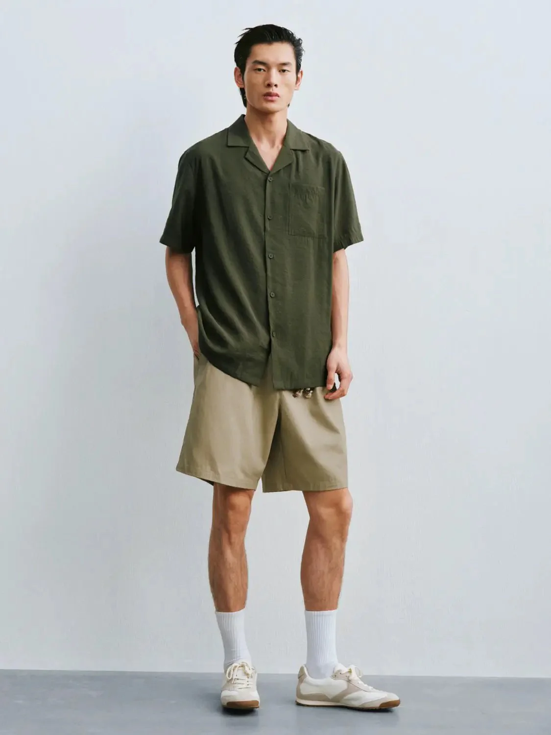 6789-olive-linen-button-front-short-sleeve-shirts-4.webp Olive Linen Button Front Short Sleeve Shirts