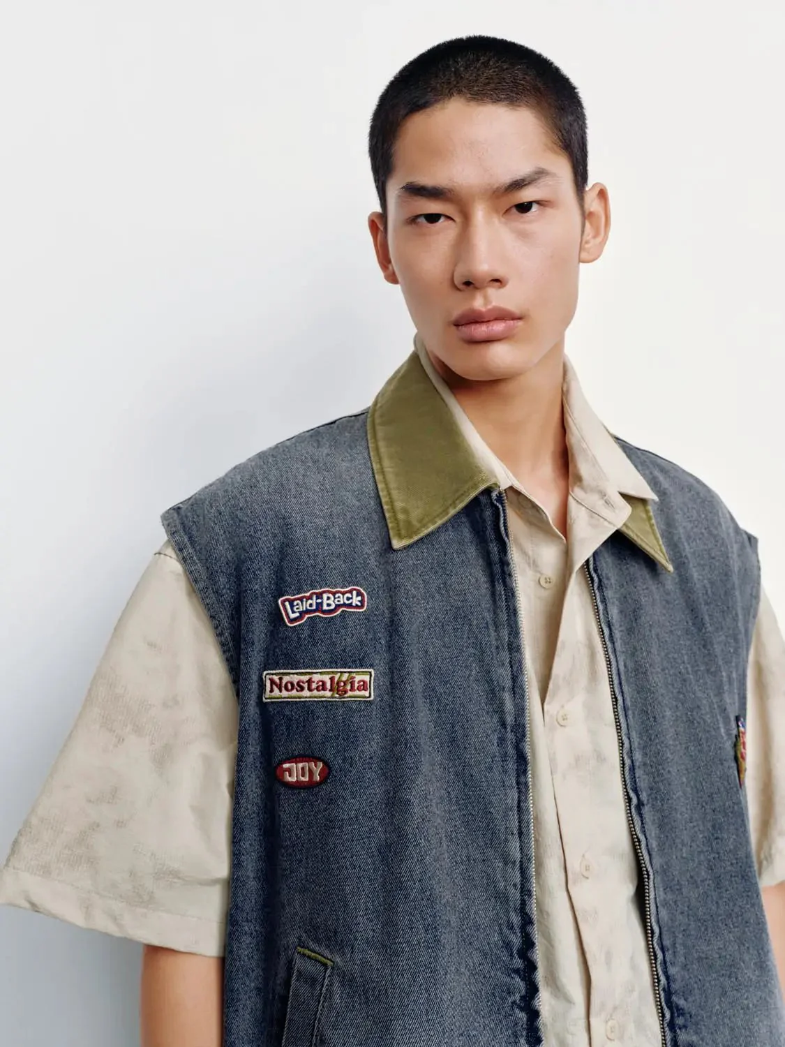 6805-washed-embroidered-sleeveless-denim-jackets-for-everyday-wear-3.webp Washed Embroidered Sleeveless Denim Jackets For Everyday Wear