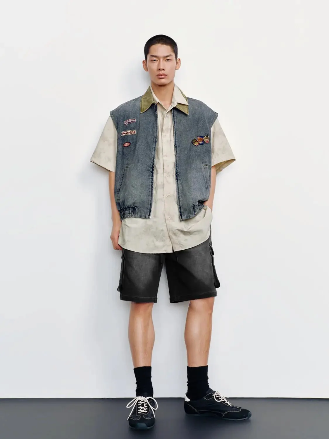 6805-washed-embroidered-sleeveless-denim-jackets-for-everyday-wear-4.webp Washed Embroidered Sleeveless Denim Jackets For Everyday Wear