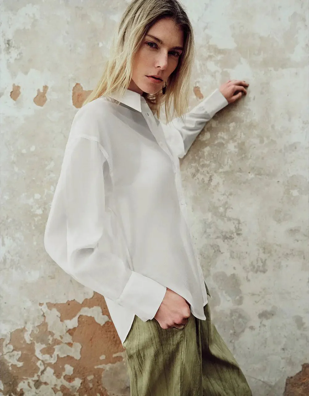 687-lyocell-button-up-with-straight-silhouette-shirt-11.webp Lyocell Button Up With Straight Silhouette Shirt