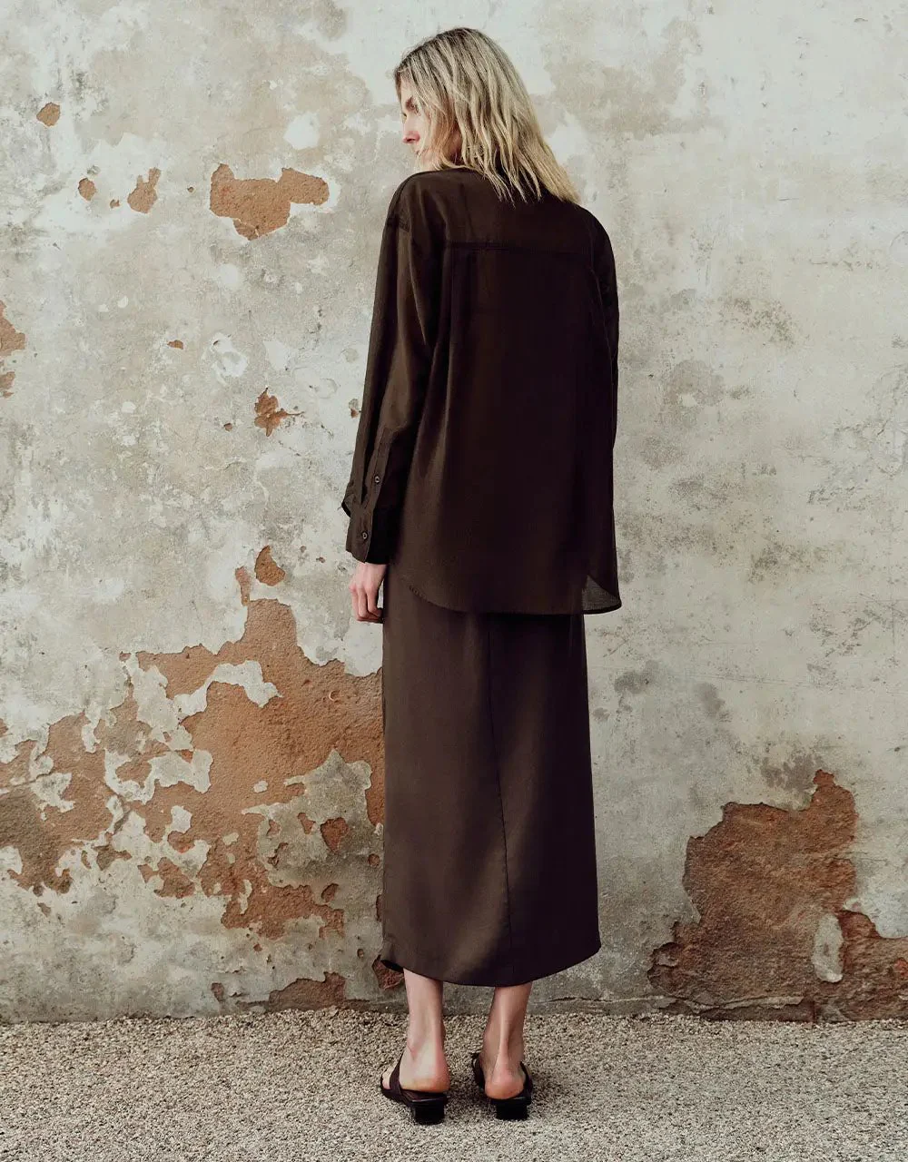 687-lyocell-button-up-with-straight-silhouette-shirt-6.webp Lyocell Button Up With Straight Silhouette Shirt