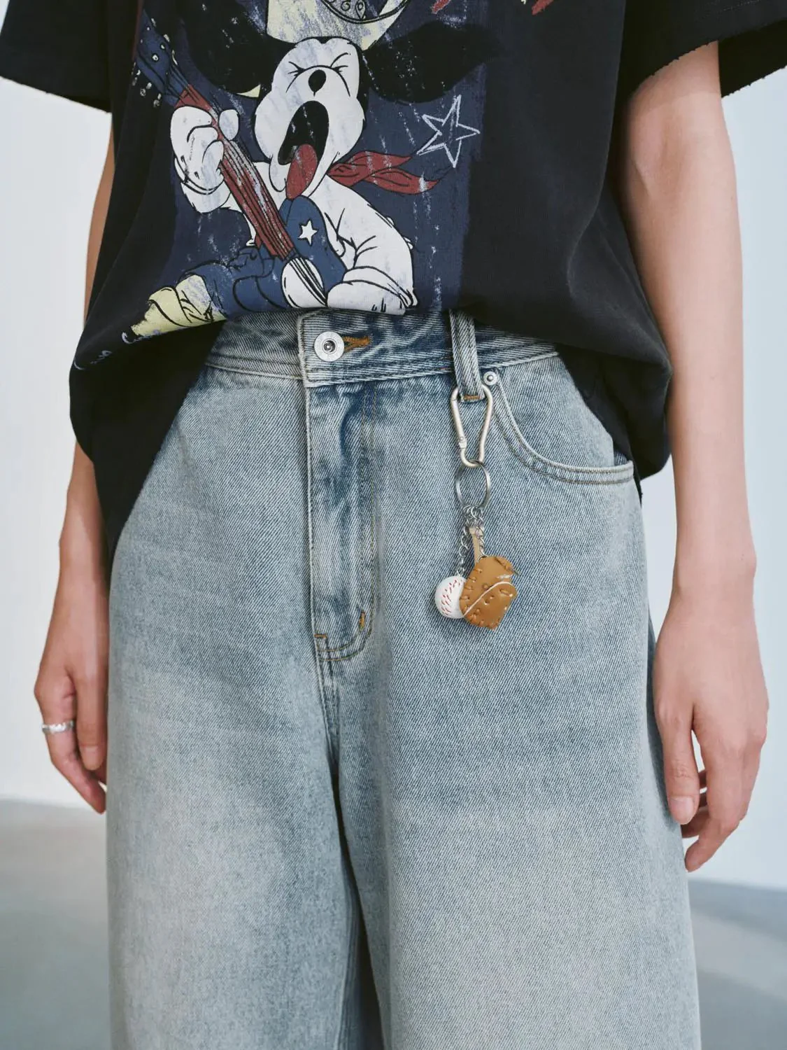 Washed Barrel Leg Jeans