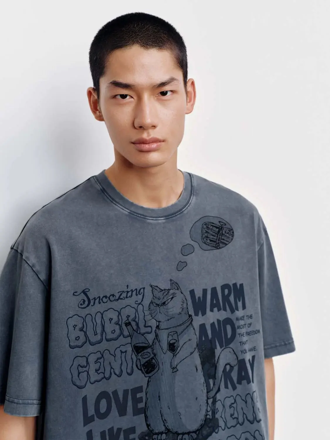 6892-cotton-printed-cat-graphic-vintage-t-shirt-3.webp Cotton Printed Cat Graphic Vintage T Shirt