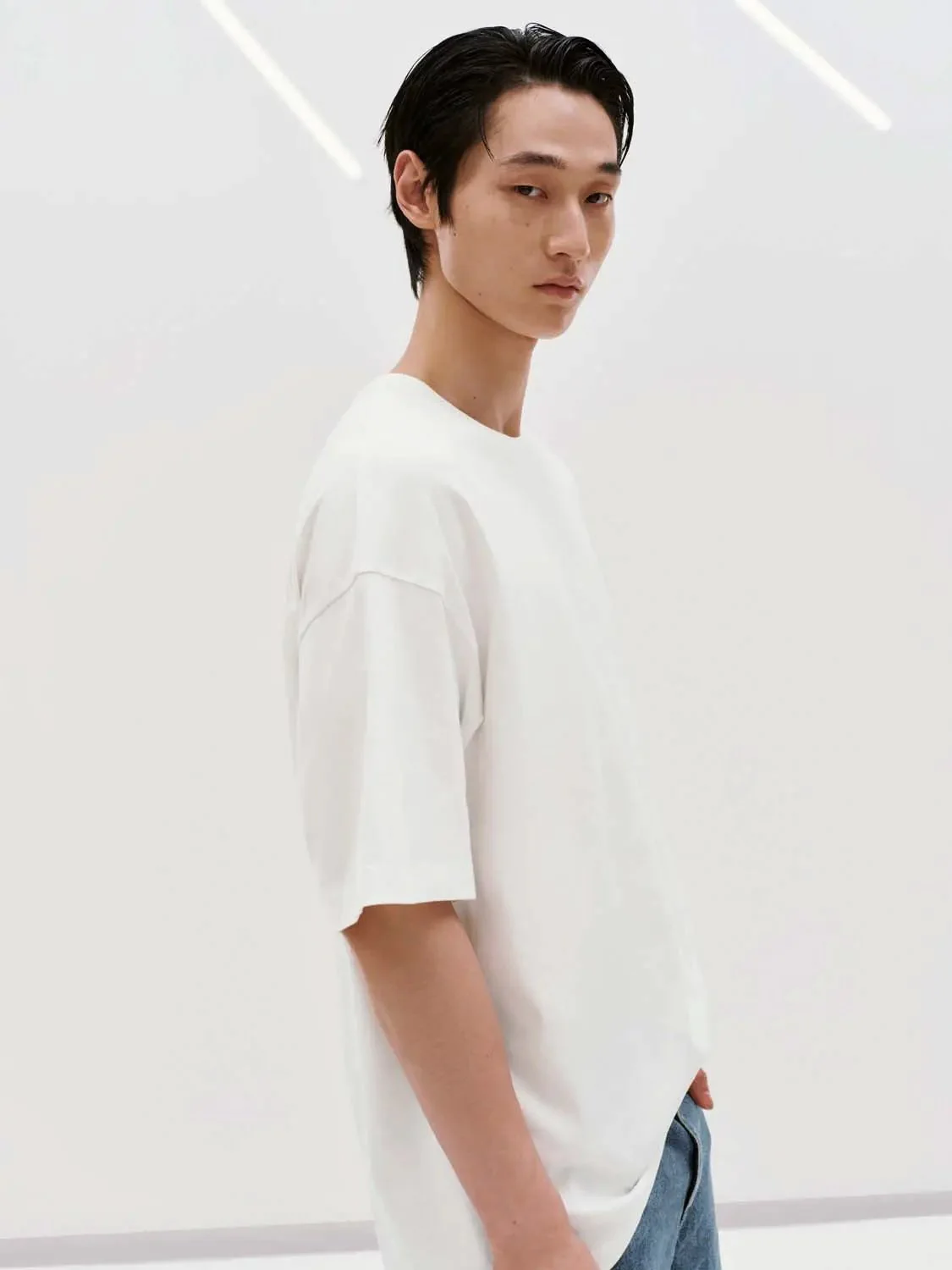 6954-premium-soft-cotton-classic-fit-crew-neck-t-shirt-2.webp Premium Soft Cotton Classic Fit Crew Neck T Shirt