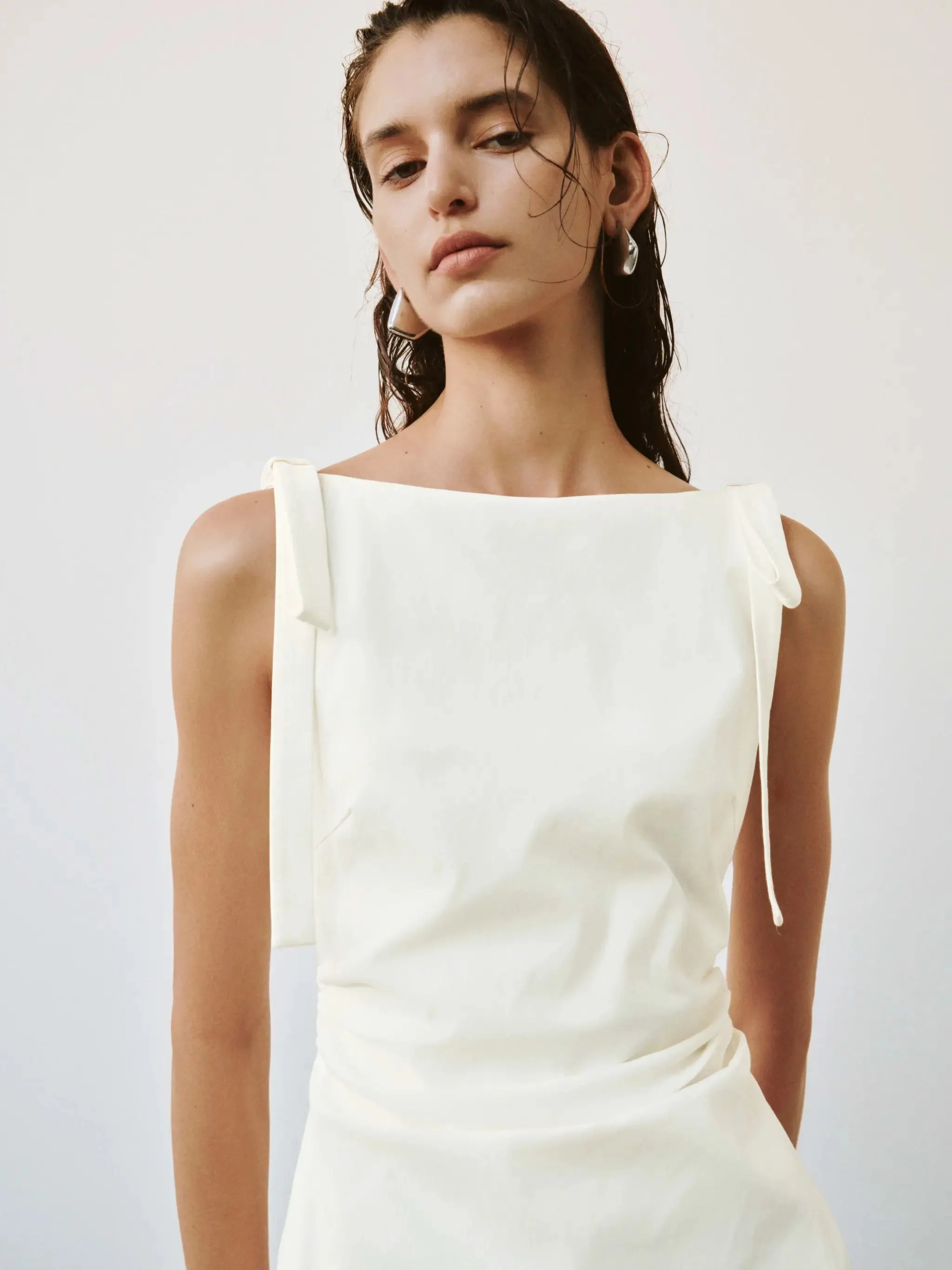70-viscose-blend-sleeveless-nipped-waist-a-line-midi-dresses-3.webp Viscose Blend Sleeveless Nipped Waist A Line Midi Dresses