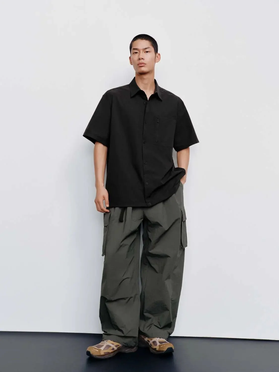 7028-flap-pocket-buckled-barrel-leg-pants-4.webp Flap Pocket Buckled Barrel Leg Pants