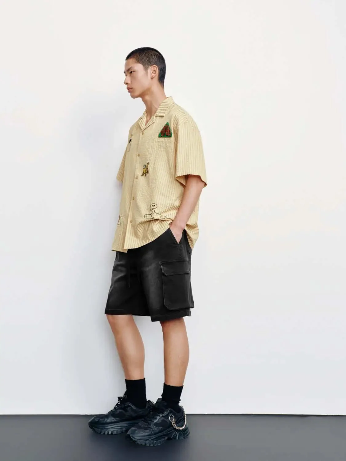7040-drawstring-pull-on-flap-pocket-denim-shorts-5.webp Drawstring Pull On Flap Pocket Denim Shorts