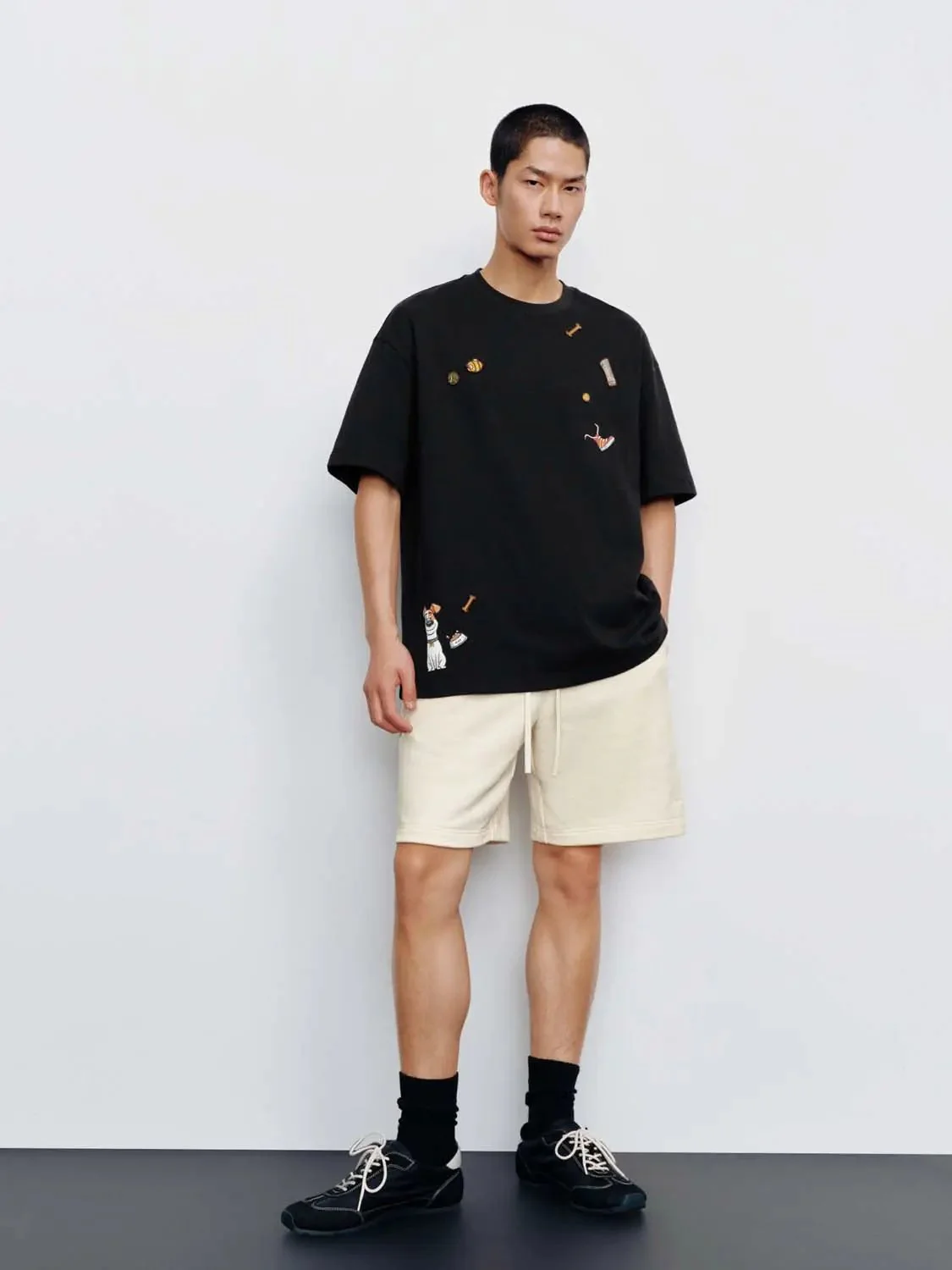 7046-embroidered-100-percent-cotton-motifs-t-shirt-5.webp Embroidered 100 Percent Cotton Motifs T Shirt