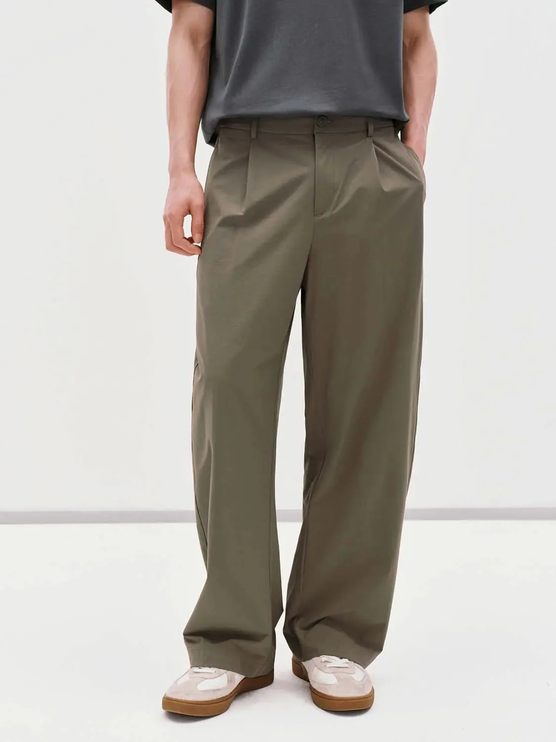 Pleat Detail Barrel Leg Pants