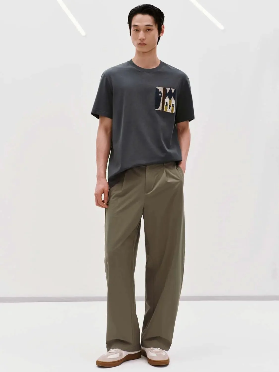 Pleat Detail Barrel Leg Pants