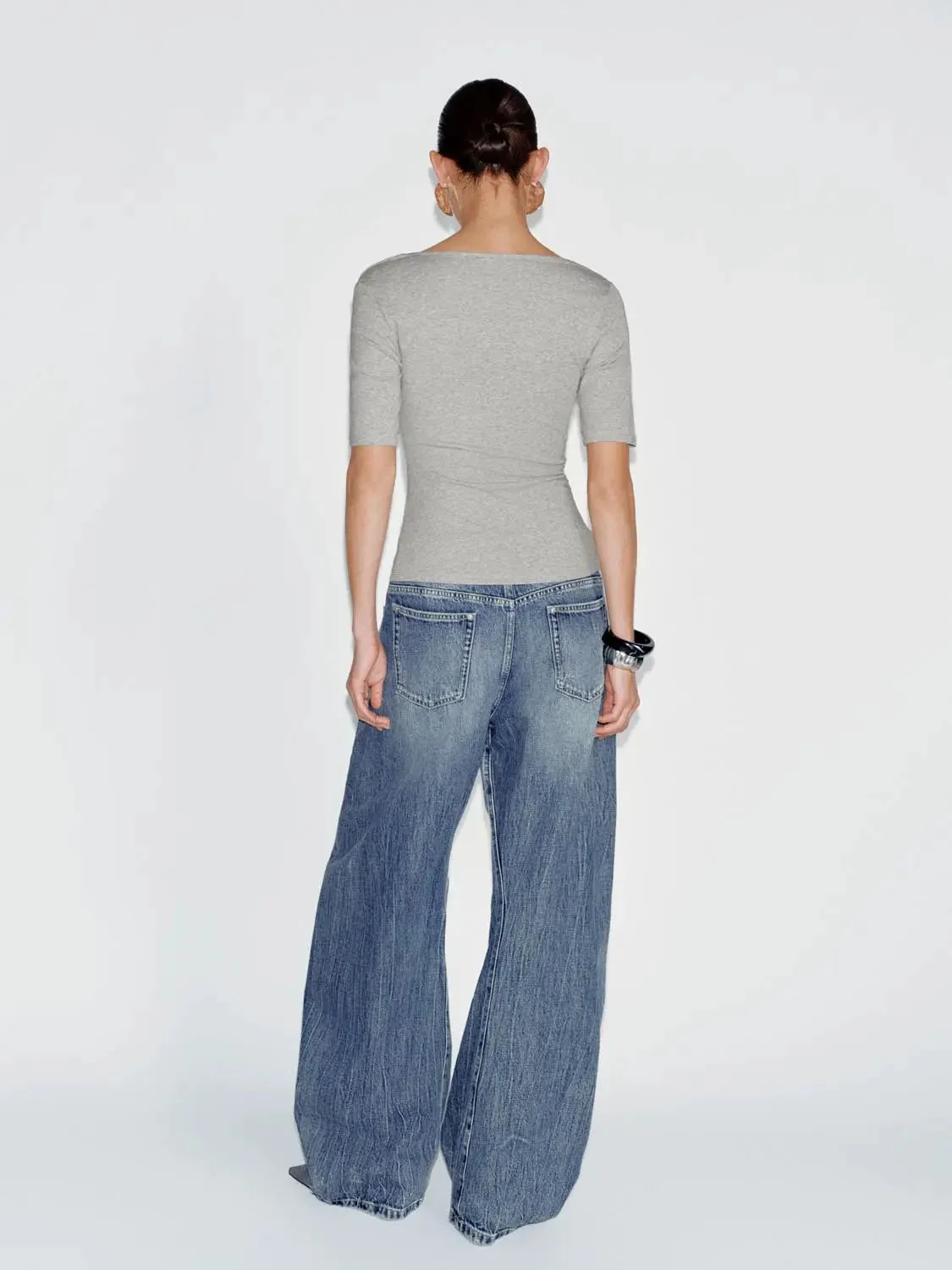 708-asymmetric-neck-ruched-viscose-cotton-t-shirt-14.webp Asymmetric Neck Ruched Viscose Cotton T Shirt