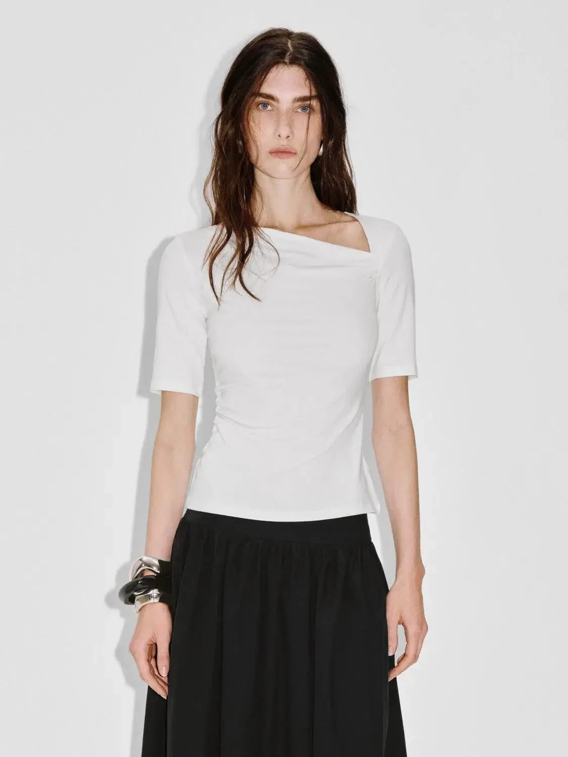 708-asymmetric-neck-ruched-viscose-cotton-t-shirt-17.webp Asymmetric Neck Ruched Viscose Cotton T Shirt