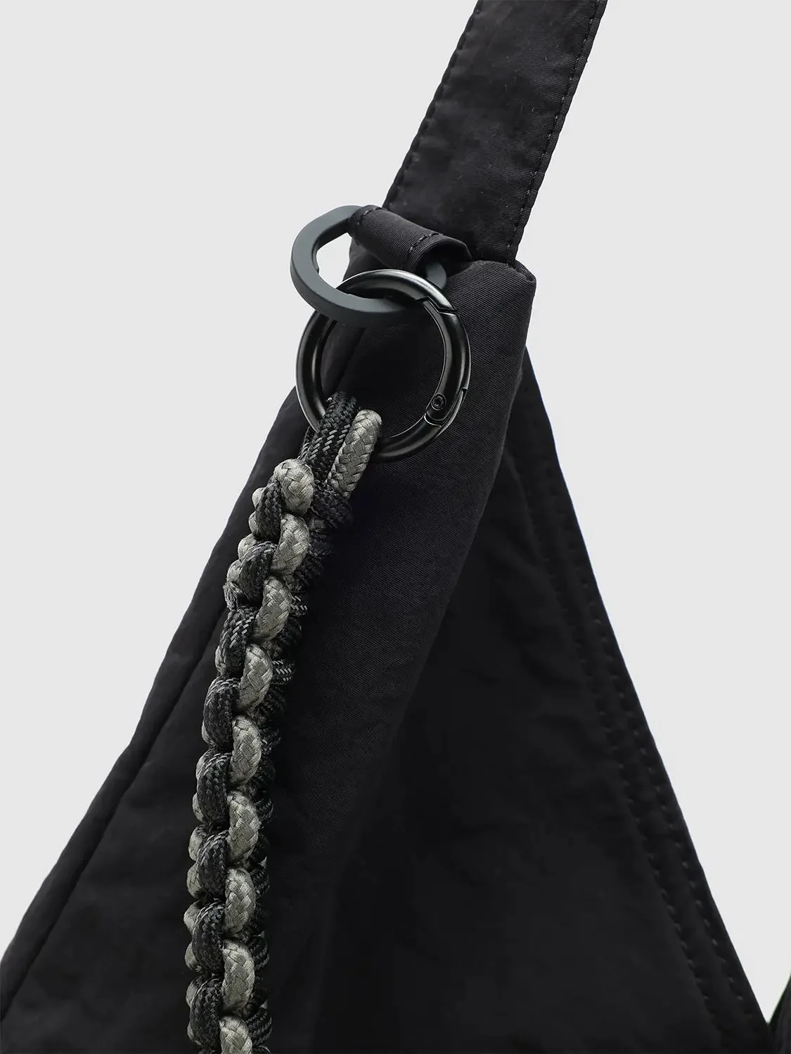7120-oversize-shoulder-bags-12.webp Oversize Shoulder Bags