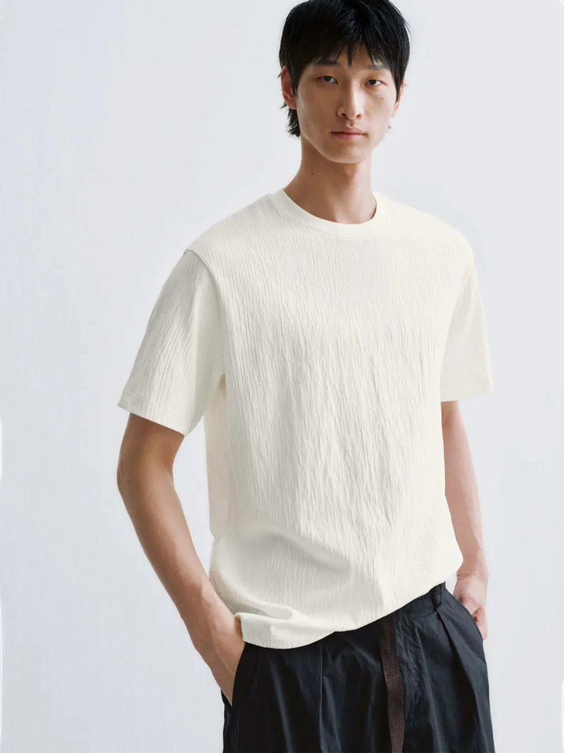 7123-minimalist-cotton-blend-crew-neck-everyday-t-shirts-10.webp Minimalist Cotton Blend Crew Neck Everyday T Shirts
