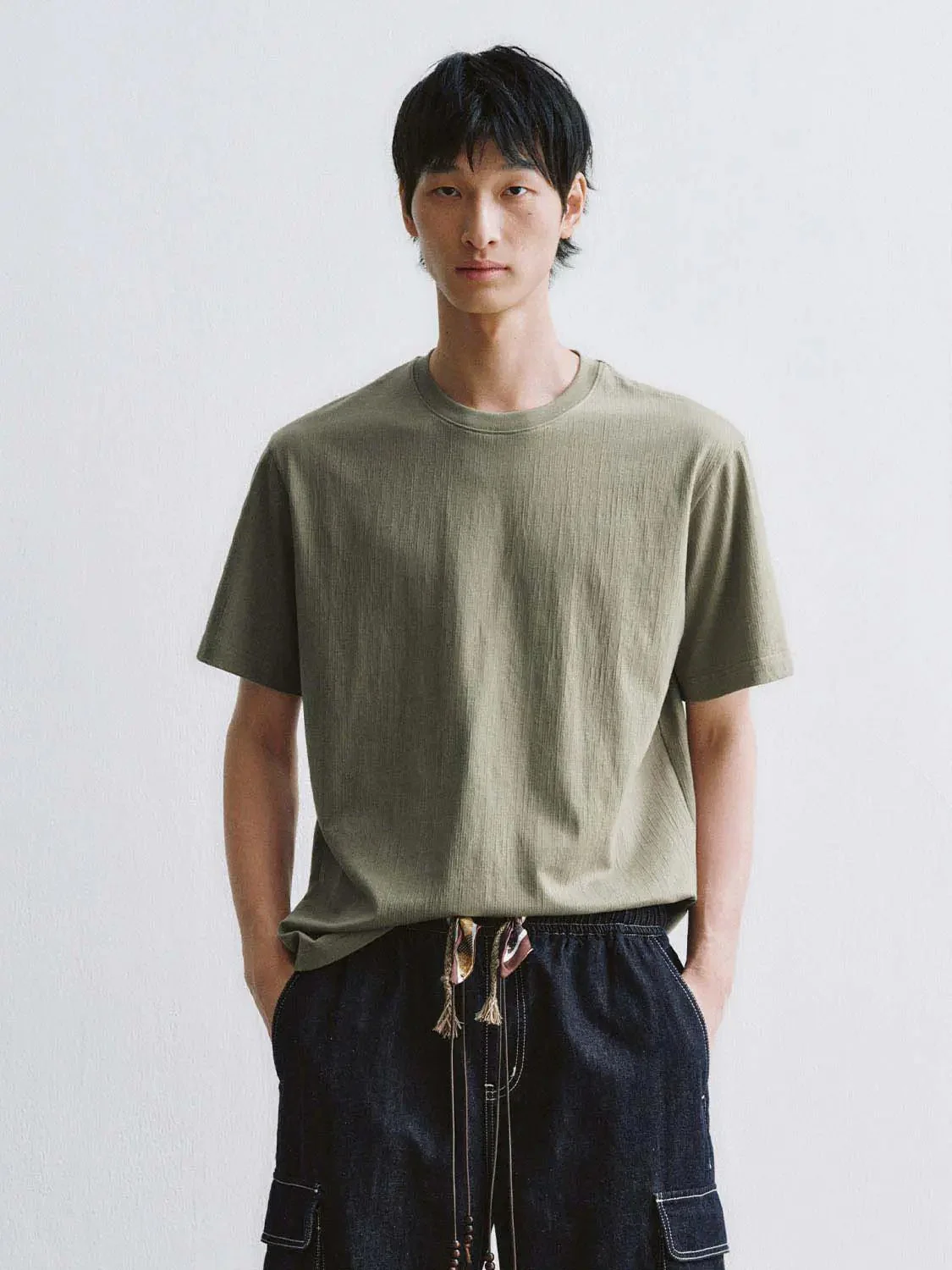 7123-minimalist-cotton-blend-crew-neck-everyday-t-shirts-17.webp Minimalist Cotton Blend Crew Neck Everyday T Shirts