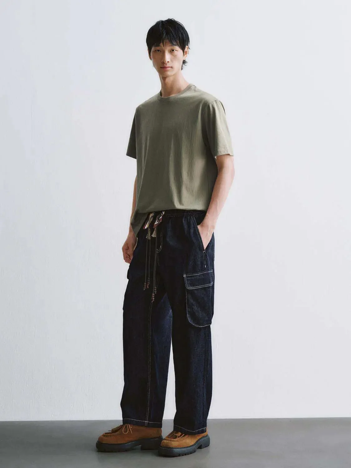 7123-minimalist-cotton-blend-crew-neck-everyday-t-shirts-21.webp Minimalist Cotton Blend Crew Neck Everyday T Shirts