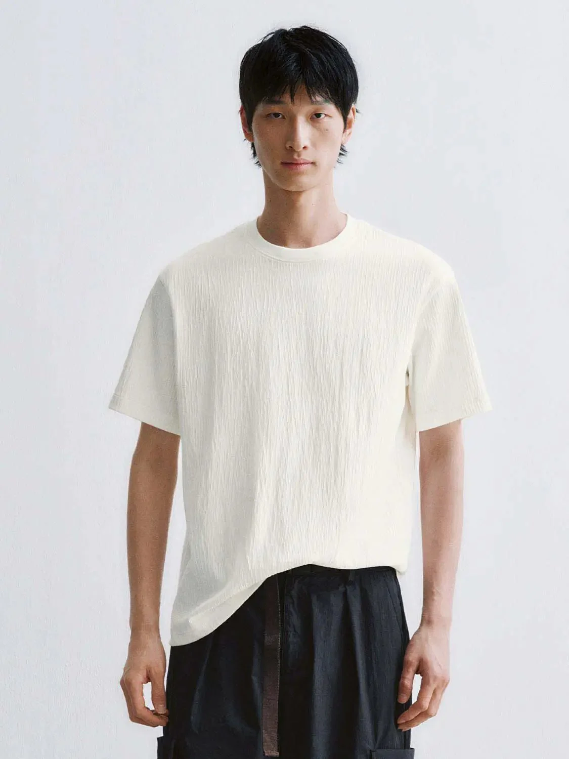 7123-minimalist-cotton-blend-crew-neck-everyday-t-shirts-26.webp Minimalist Cotton Blend Crew Neck Everyday T Shirts