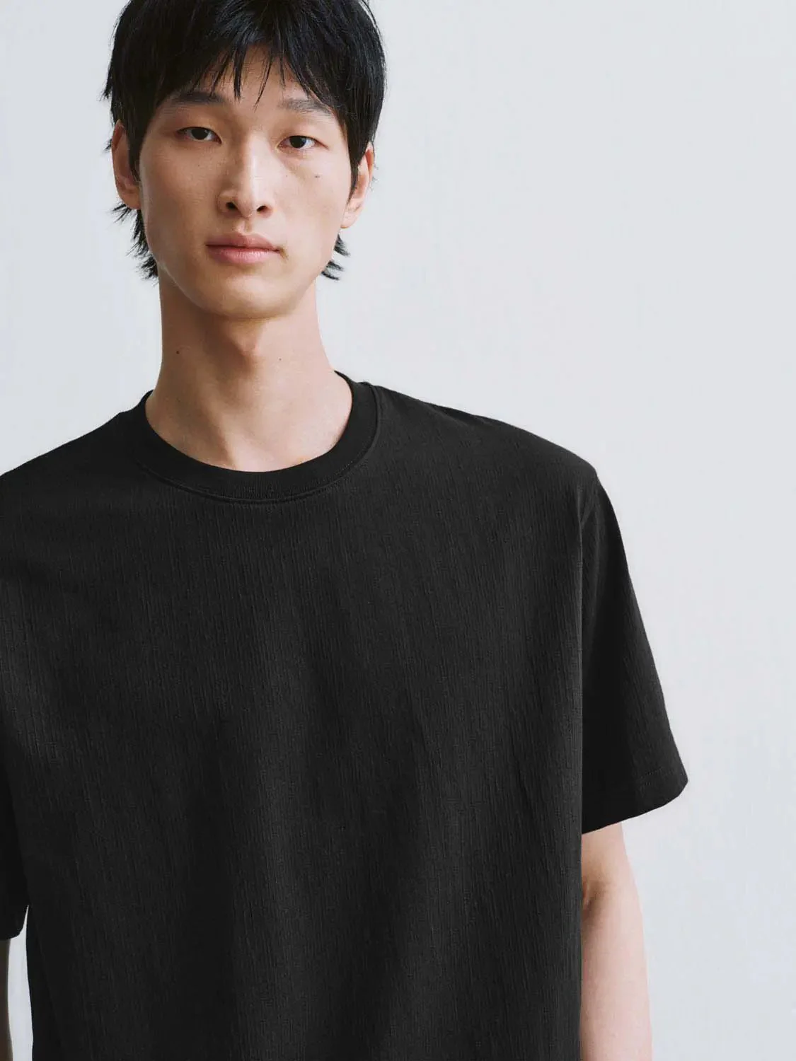 7123-minimalist-cotton-blend-crew-neck-everyday-t-shirts-3.webp Minimalist Cotton Blend Crew Neck Everyday T Shirts