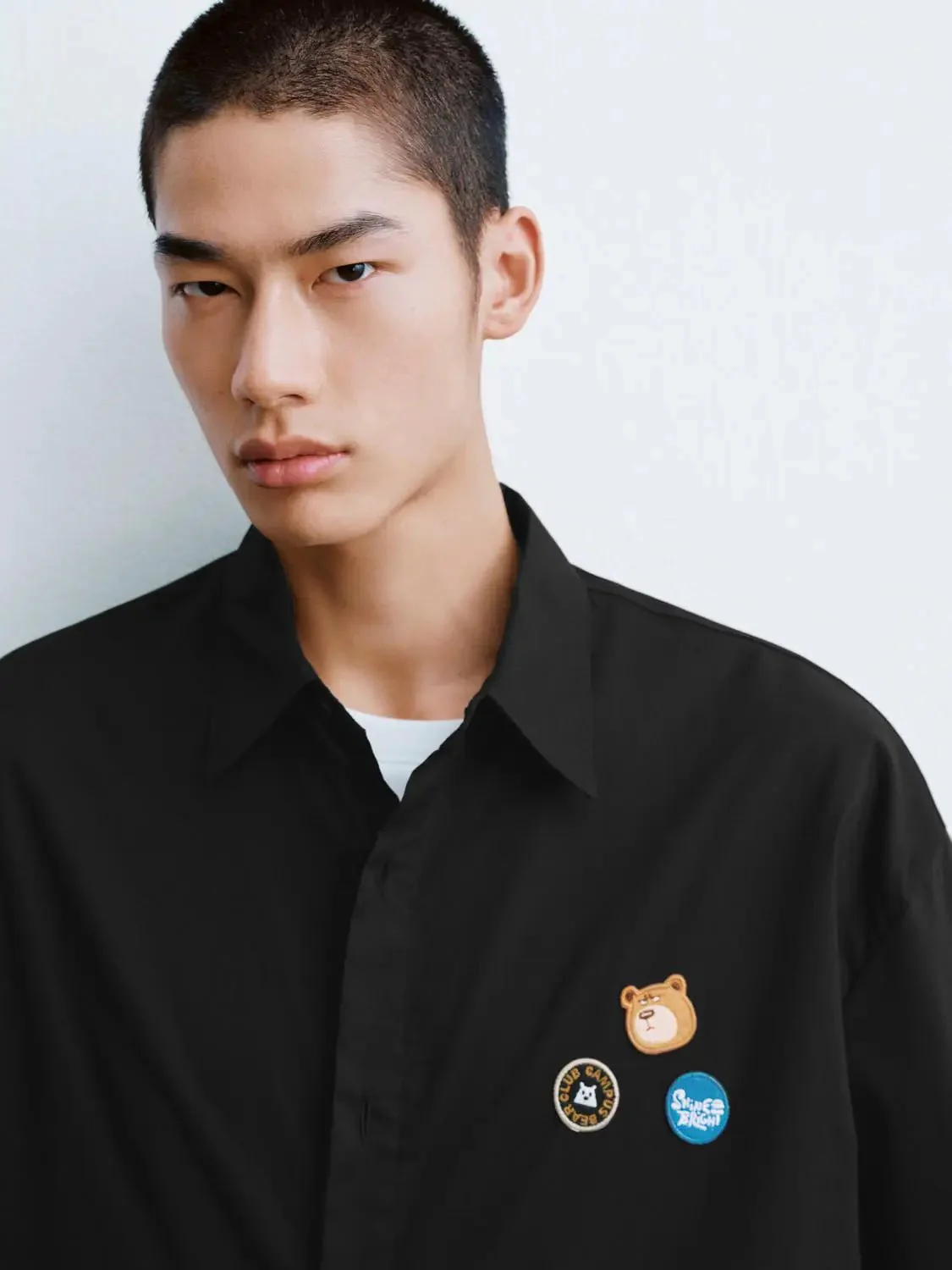 7189-embroidered-short-sleeve-t-shirts-3.webp Embroidered Short Sleeve T-Shirts