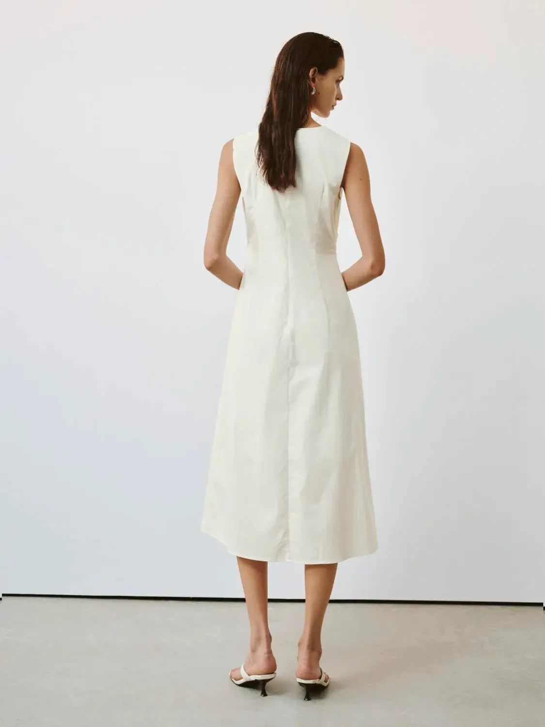 729-crew-neck-ruched-sleeveless-skater-midi-dresses-for-modern-wardrobe-6.webp Crew Neck Ruched Sleeveless Skater Midi Dresses For Modern Wardrobe