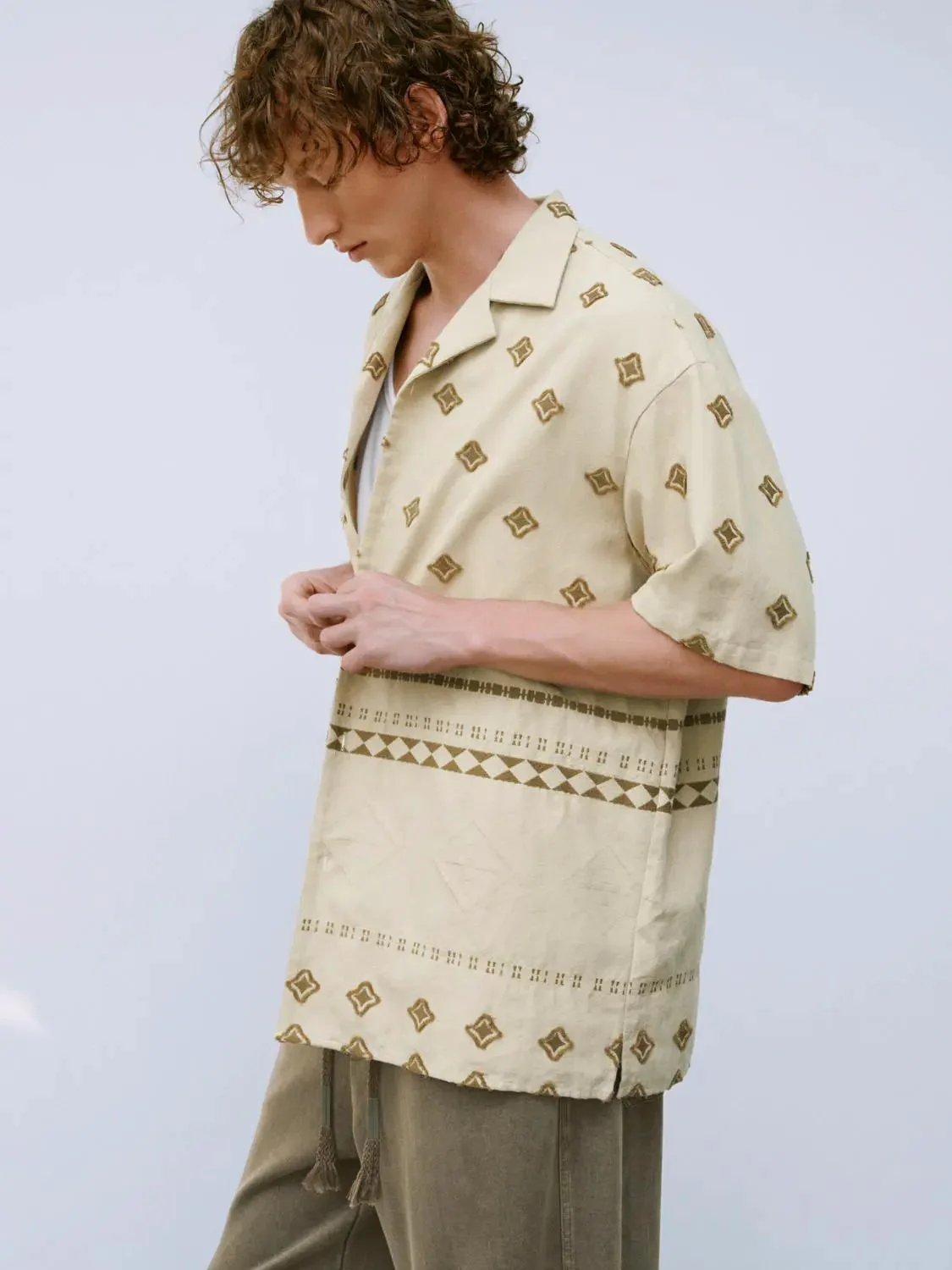 7296-printed-short-sleeve-shirts-2.webp Printed Short Sleeve Shirts