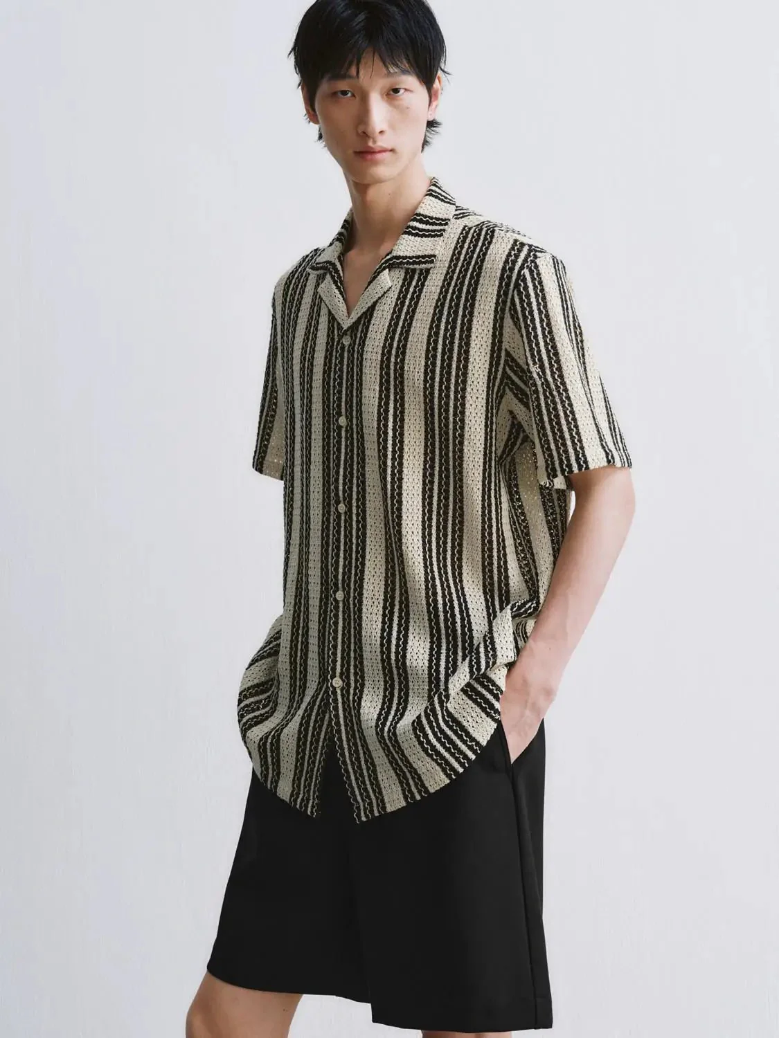 7301-striped-short-sleeve-crochet-shirts-2.webp Striped Short Sleeve Crochet Shirts