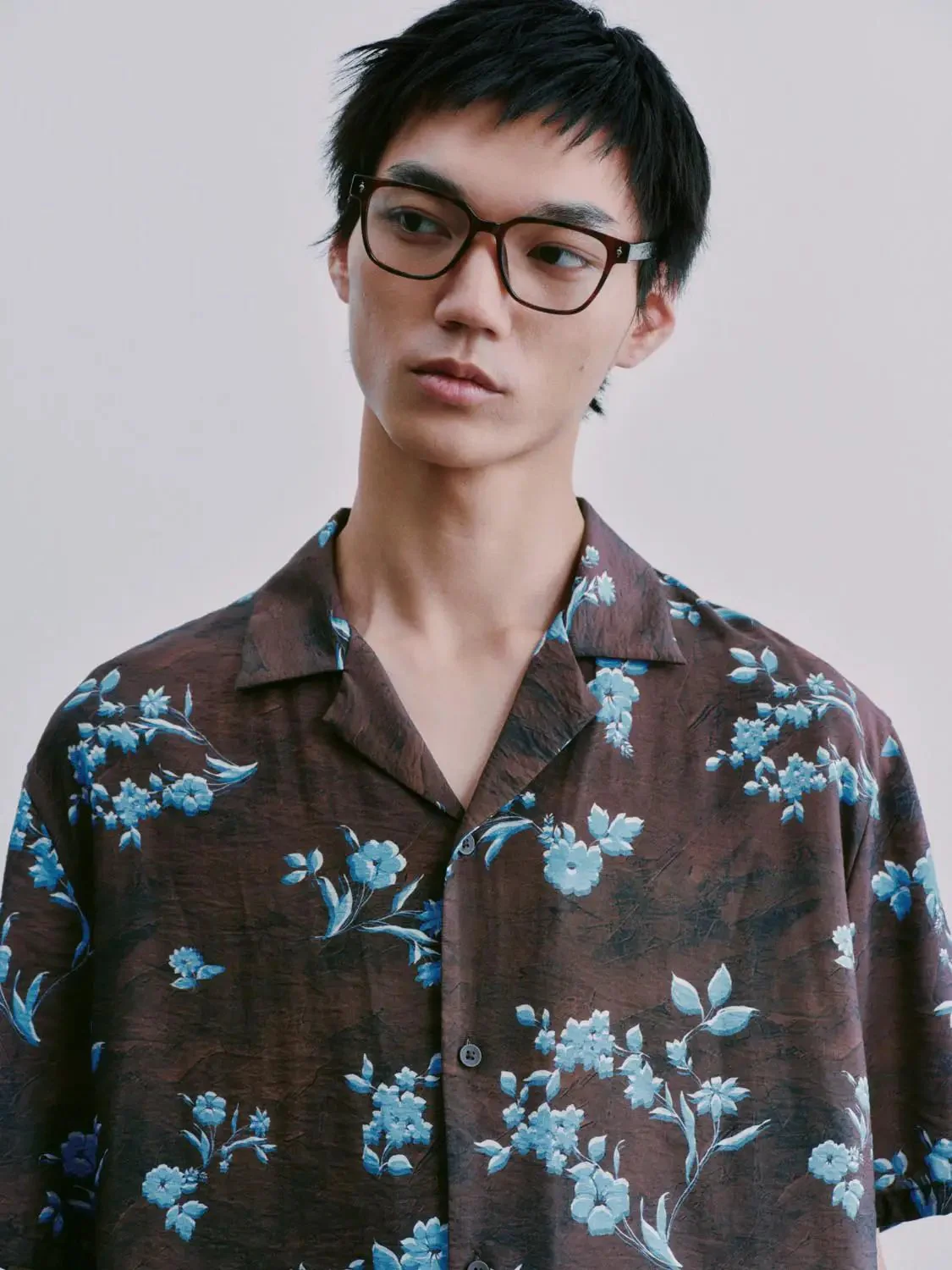 7324-printed-short-sleeve-shirts-3.webp Printed Short Sleeve Shirts