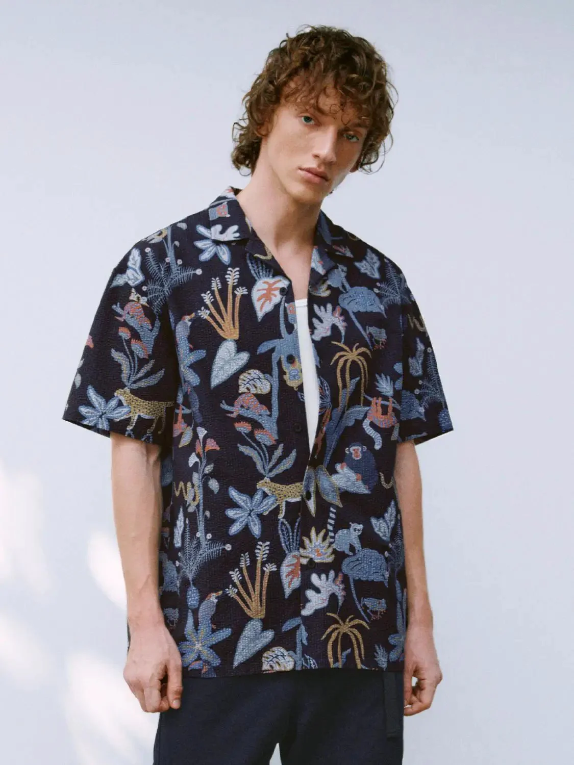 7339-printed-short-sleeve-shirts-9.webp Printed Short Sleeve Shirts