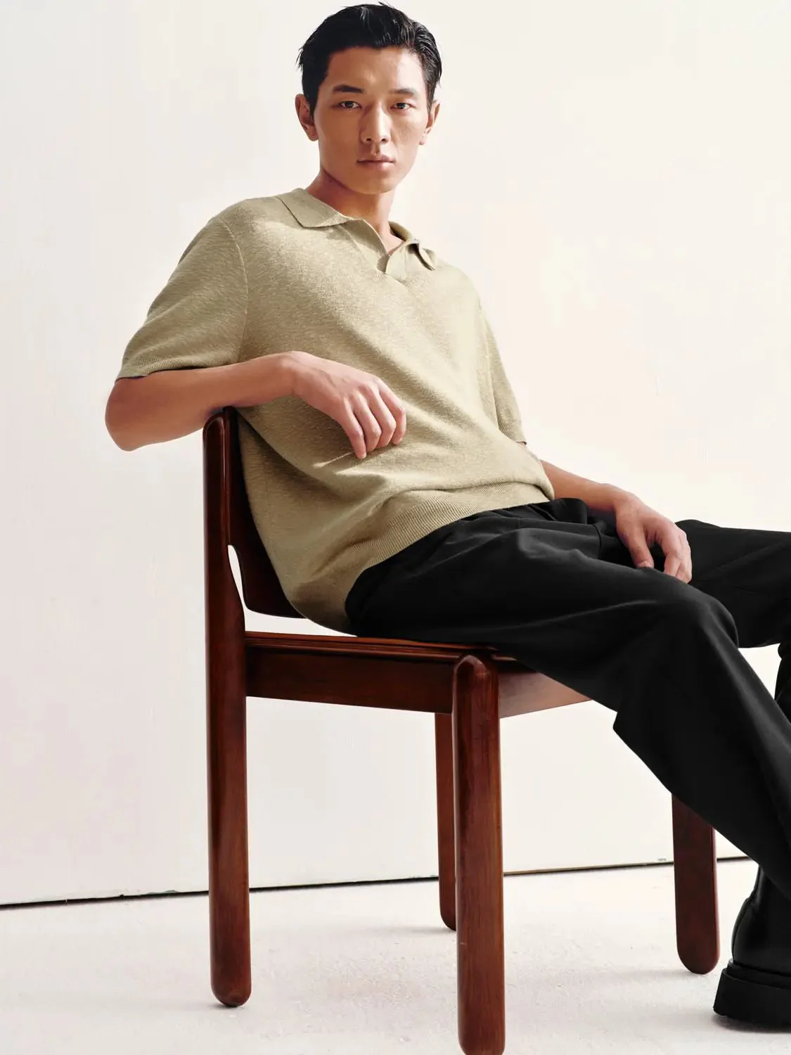 7351-polo-neck-short-sleeve-knitted-t-shirts-2.webp Polo Neck Short Sleeve Knitted T-Shirts