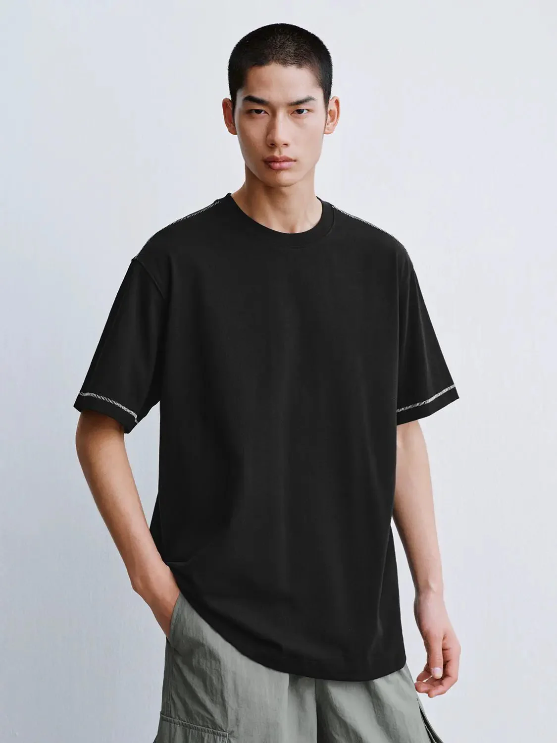 7357-contrast-stitch-crew-neck-cotton-t-shirt-1.webp Contrast Stitch Crew Neck Cotton T Shirt