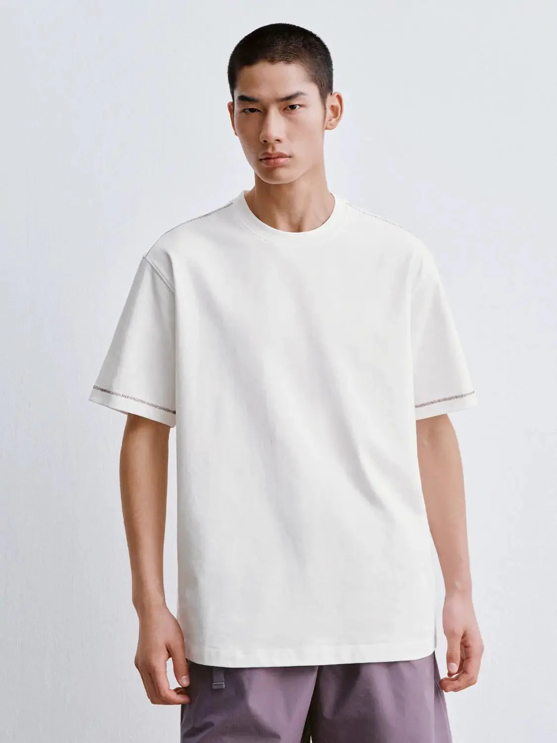 7357-contrast-stitch-crew-neck-cotton-t-shirt-9.webp Contrast Stitch Crew Neck Cotton T Shirt