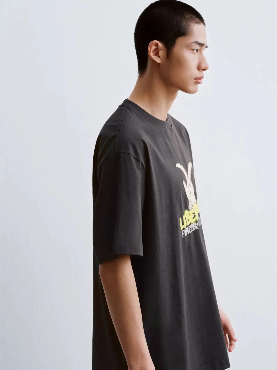 7396-cotton-blend-graphic-bunny-print-crew-neck-t-shirt-2.webp Cotton Blend Graphic Bunny Print Crew Neck T Shirt