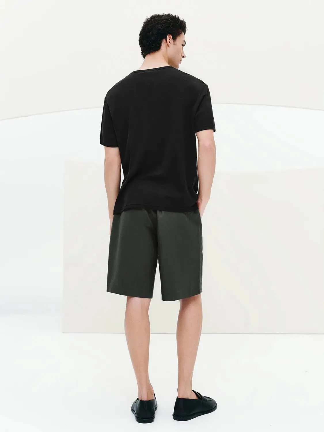 7430-drawstring-pull-on-loose-fit-shorts-6.webp Drawstring Pull On Loose-Fit Shorts