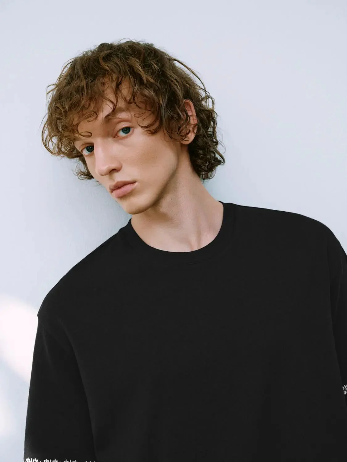 7461-embroidered-trim-cotton-crew-neck-t-shirt-3.webp Embroidered Trim Cotton Crew Neck T Shirt