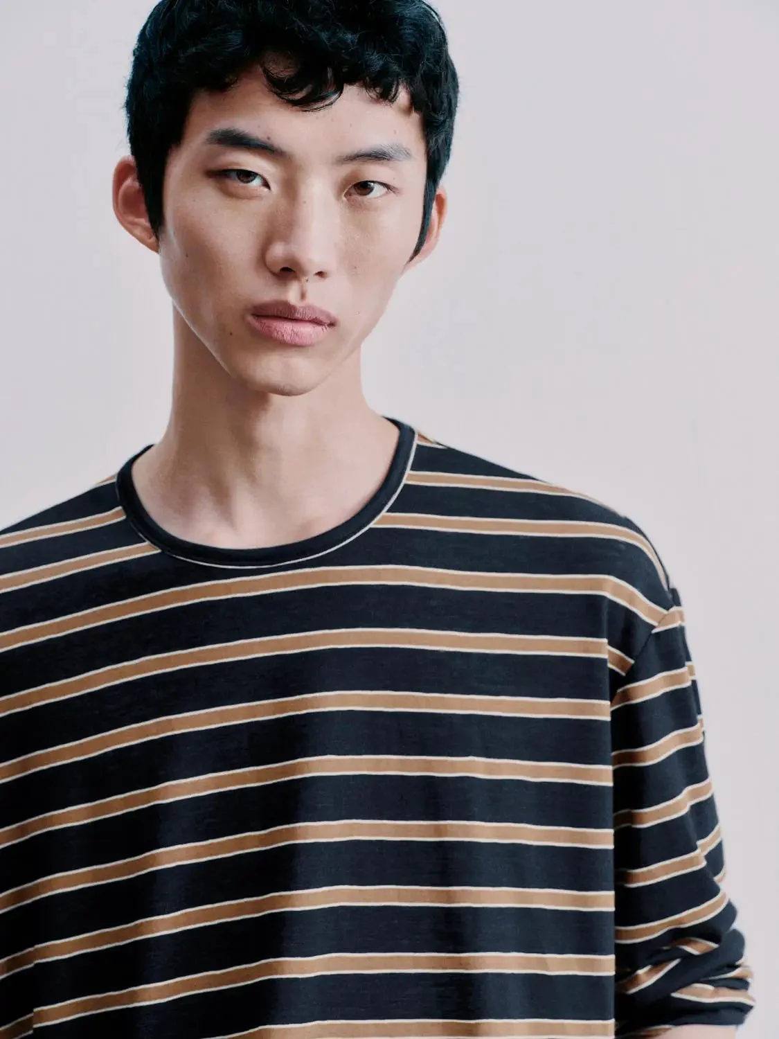 7488-lyocell-blend-contrast-striped-crew-neck-long-sleeve-t-shirt-3.webp Lyocell Blend Contrast Striped Crew Neck Long Sleeve T Shirt