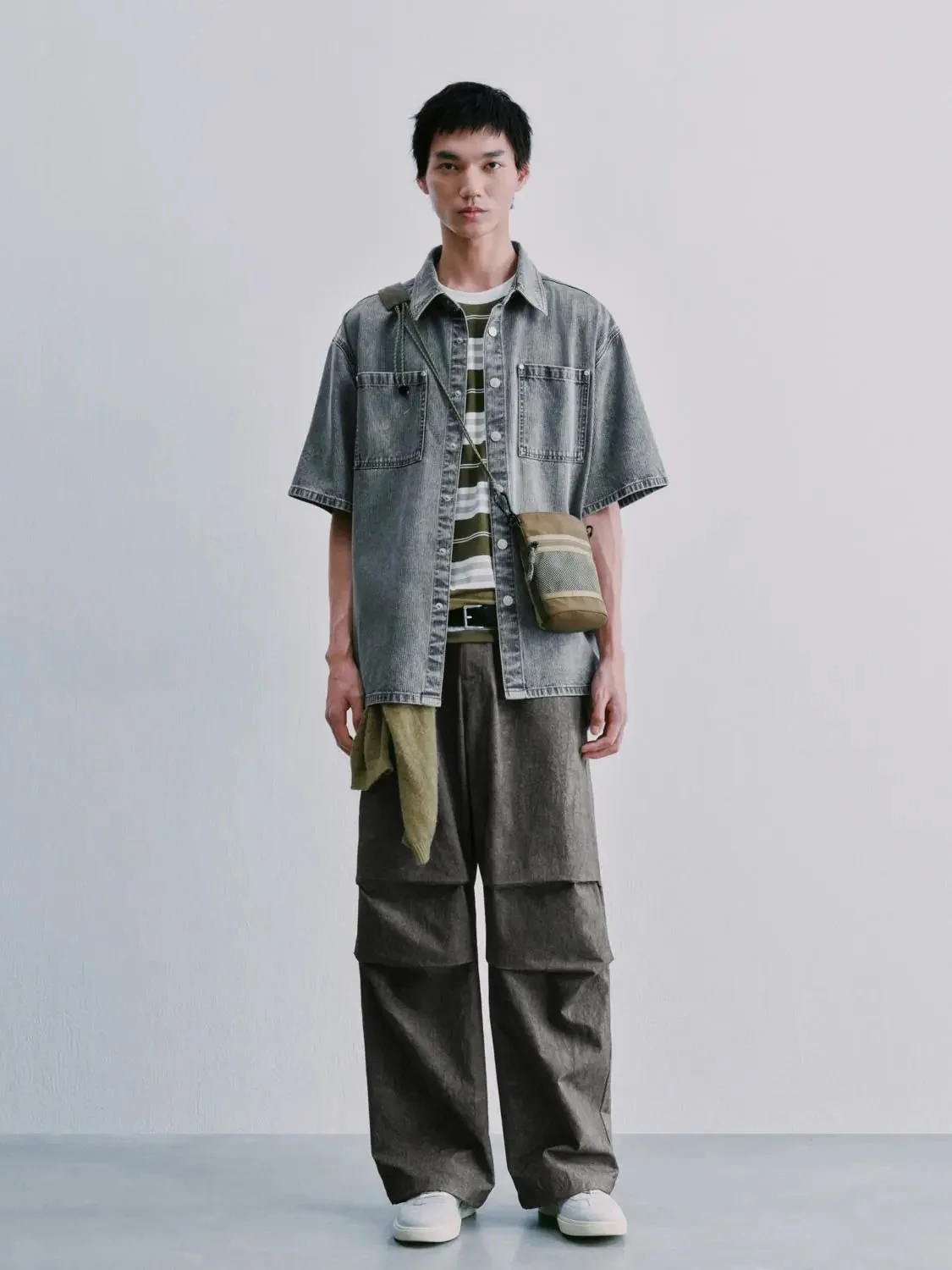 7517-patch-pocket-short-sleeve-denim-shirts-4.webp Patch Pocket Short Sleeve Denim Shirts