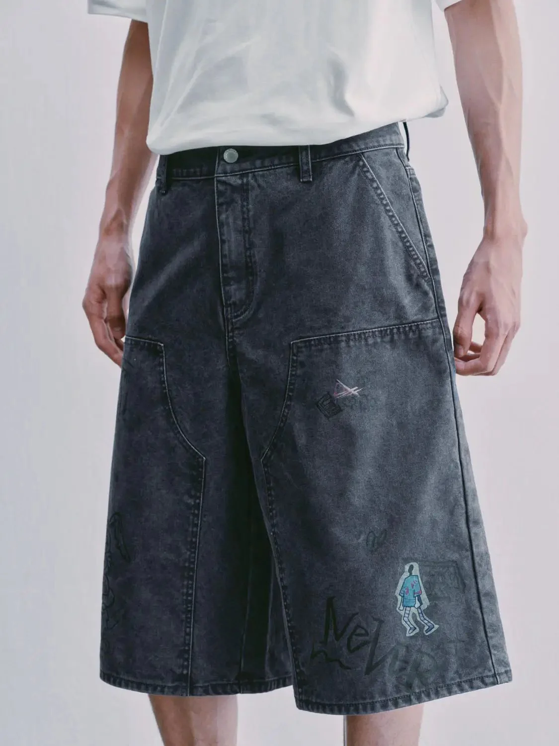 7639-seamed-embroidered-shorts-5.webp Seamed Embroidered Shorts