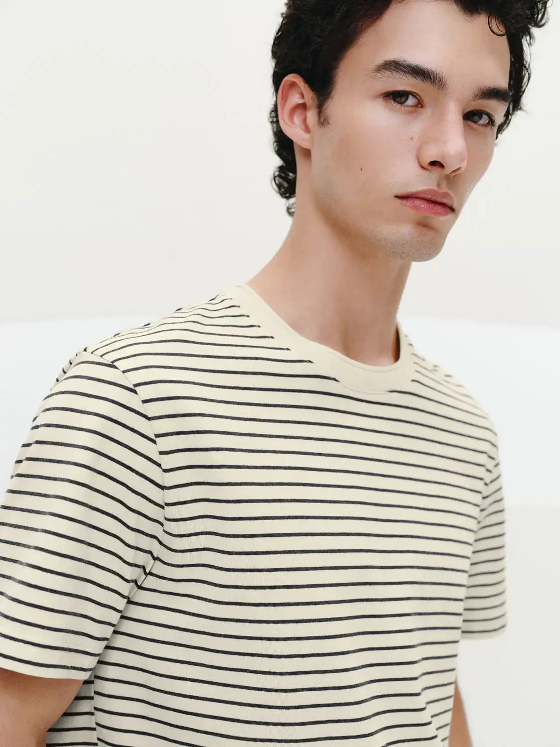 7674-cotton-blend-crew-neck-contrast-striped-t-shirt-3.webp Cotton Blend Crew Neck Contrast Striped T Shirt