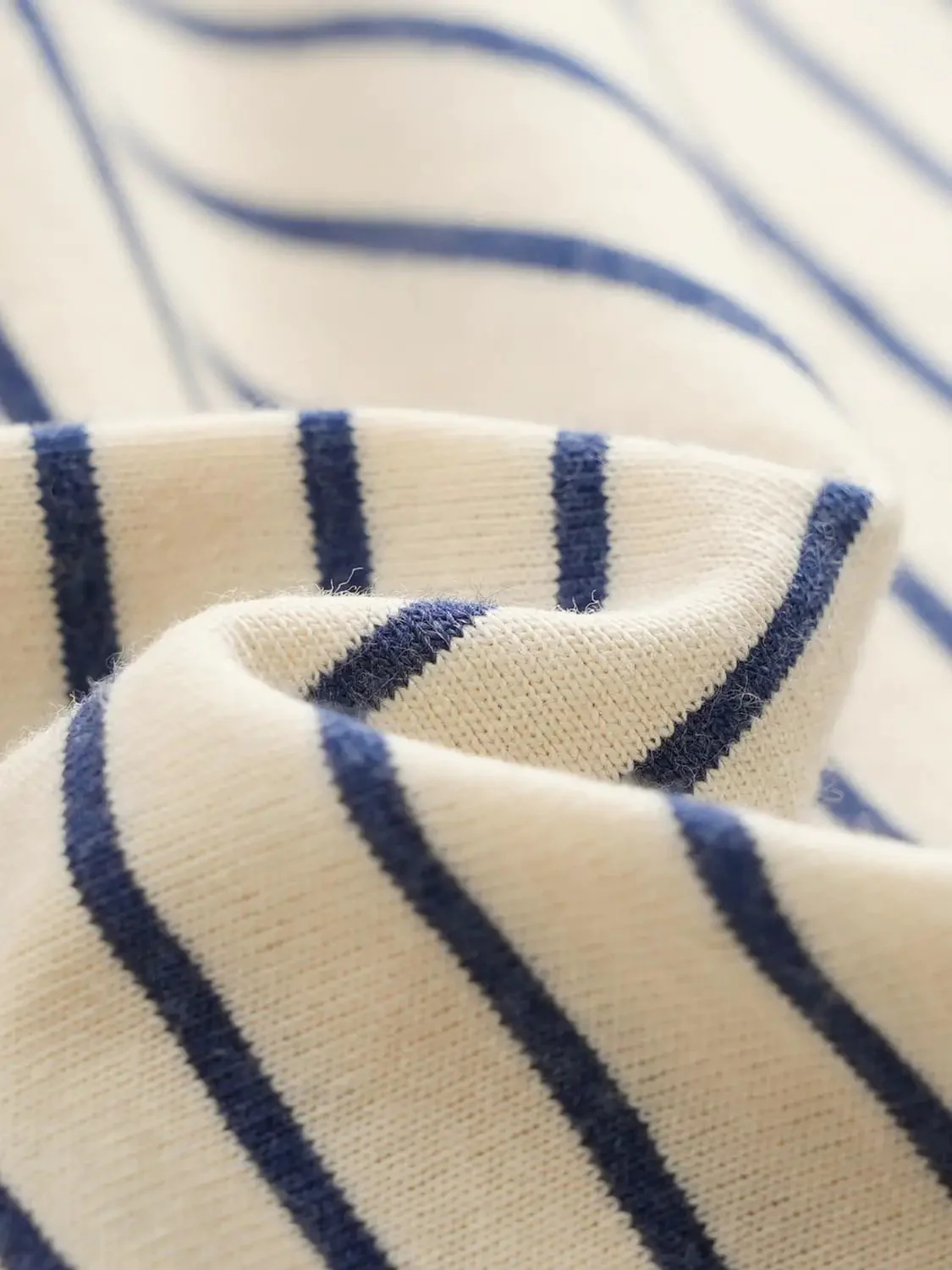 7674-cotton-blend-crew-neck-contrast-striped-t-shirt-8.webp Cotton Blend Crew Neck Contrast Striped T Shirt